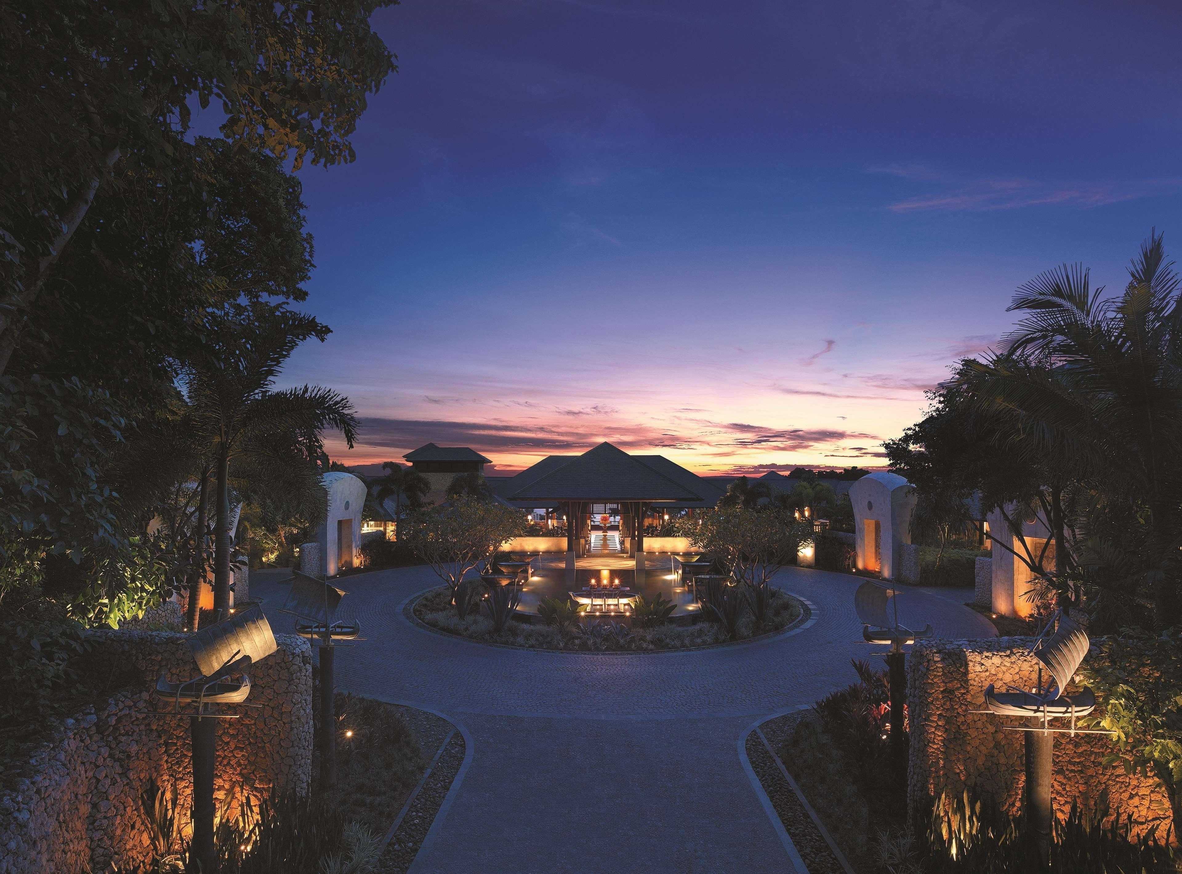 Shangri-La Boracay Luaran gambar The entrance to the resort