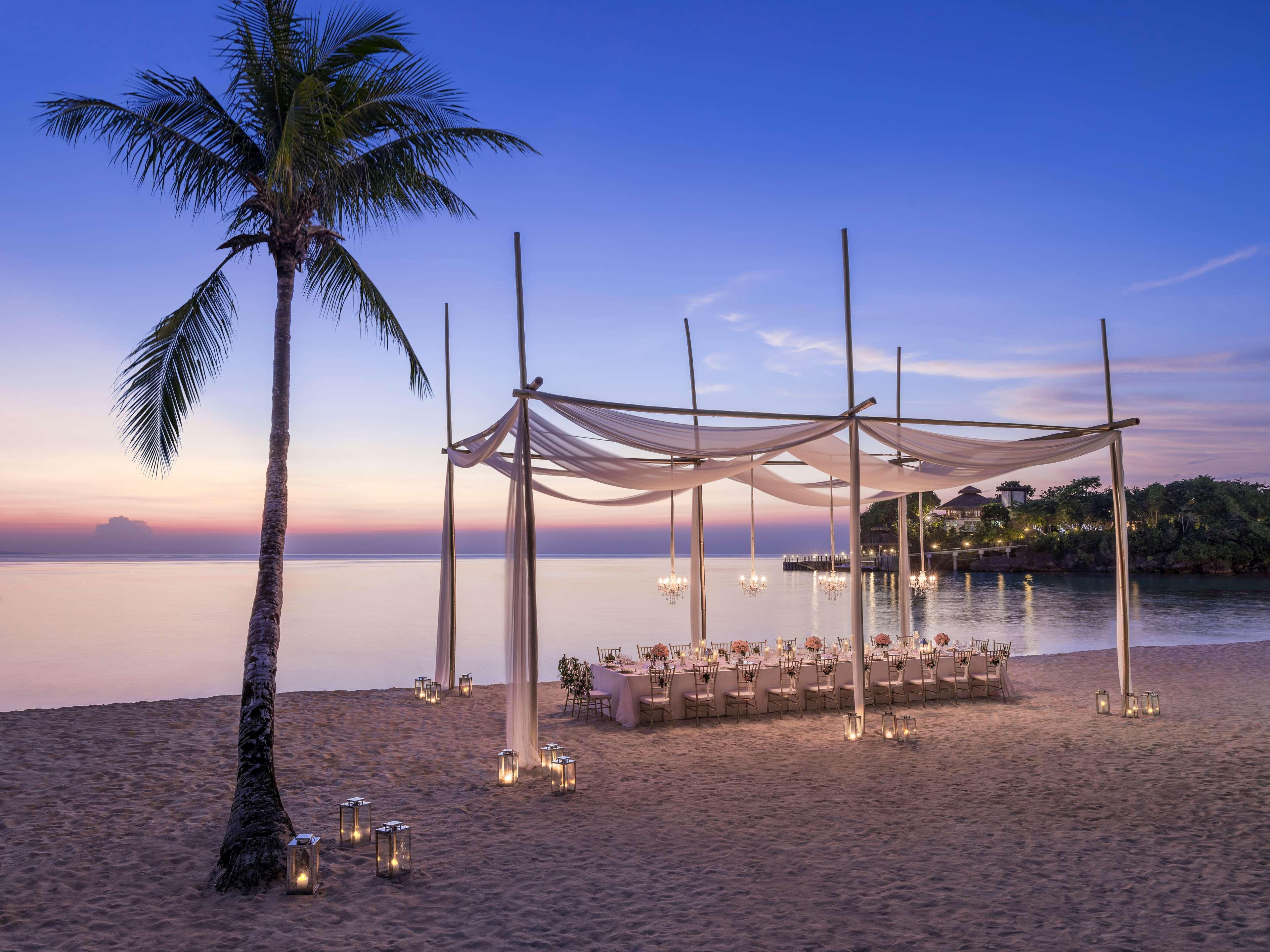 Shangri-La Boracay Luaran gambar Beachfront dining at The Shore